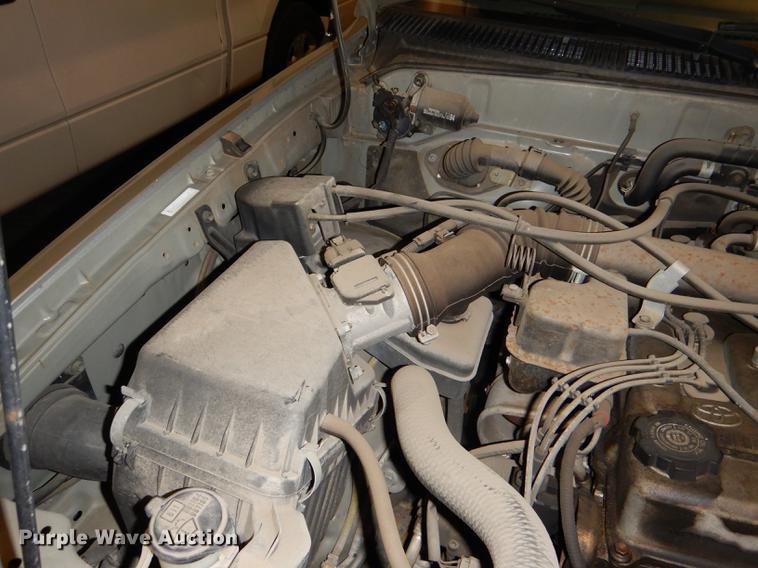 image for item DD8970 2000 Toyota 4Runner SUV