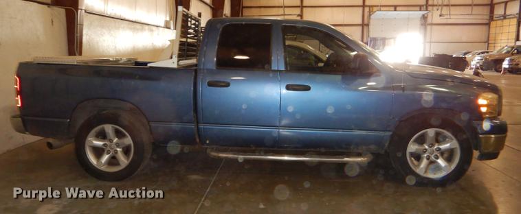image for item DD8972 2003 Dodge Ram 1500 Quad Cab pickup truck