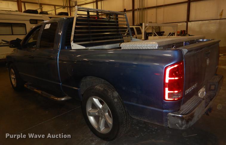 image for item DD8972 2003 Dodge Ram 1500 Quad Cab pickup truck