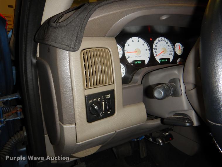 image for item DD8972 2003 Dodge Ram 1500 Quad Cab pickup truck