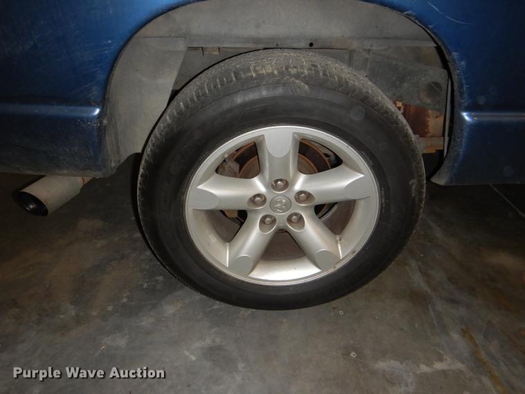 image for item DD8972 2003 Dodge Ram 1500 Quad Cab pickup truck