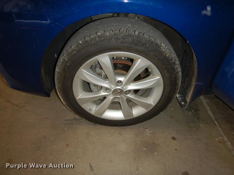 image for item DE1670 2014 Nissan Versa SL