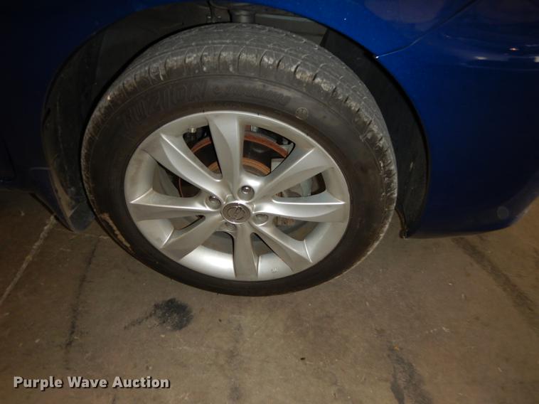 image for item DE1670 2014 Nissan Versa SL