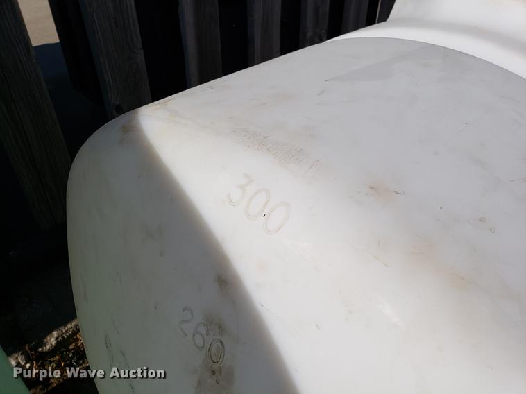 image for item AV9465 (14) tanks