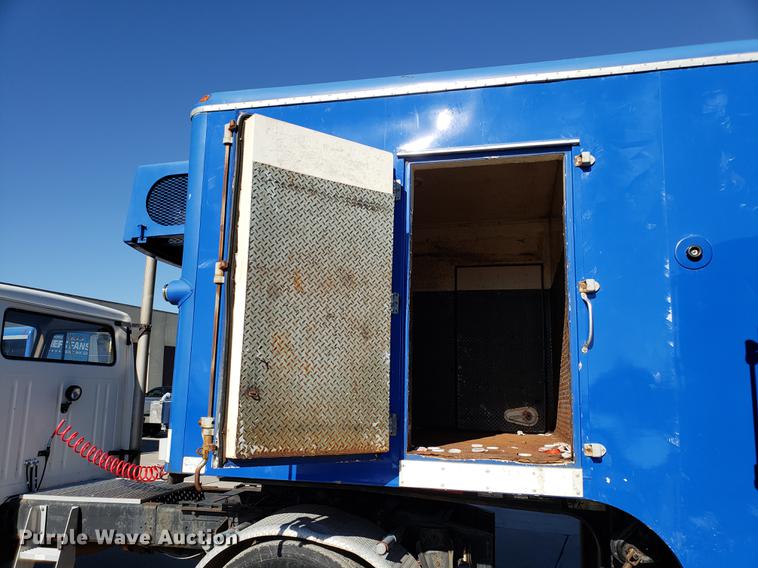 image for item AV9469 2003 Clark refrigerated van trailer