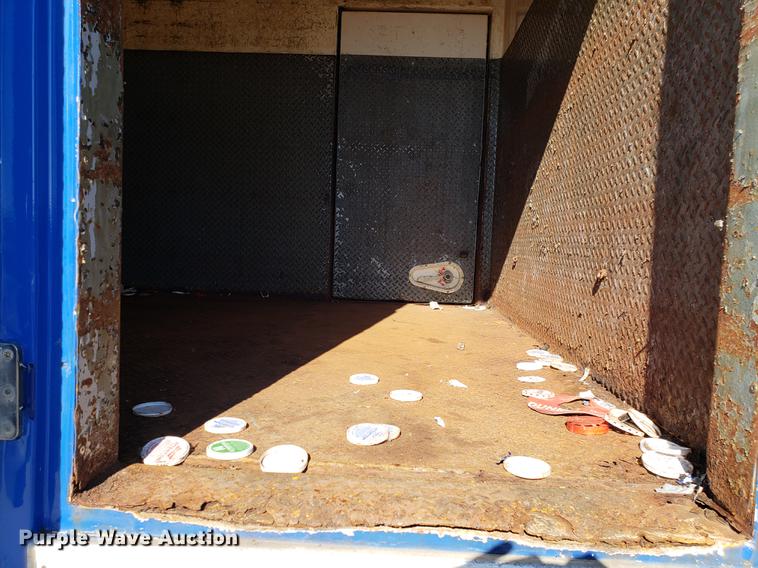 image for item AV9469 2003 Clark refrigerated van trailer