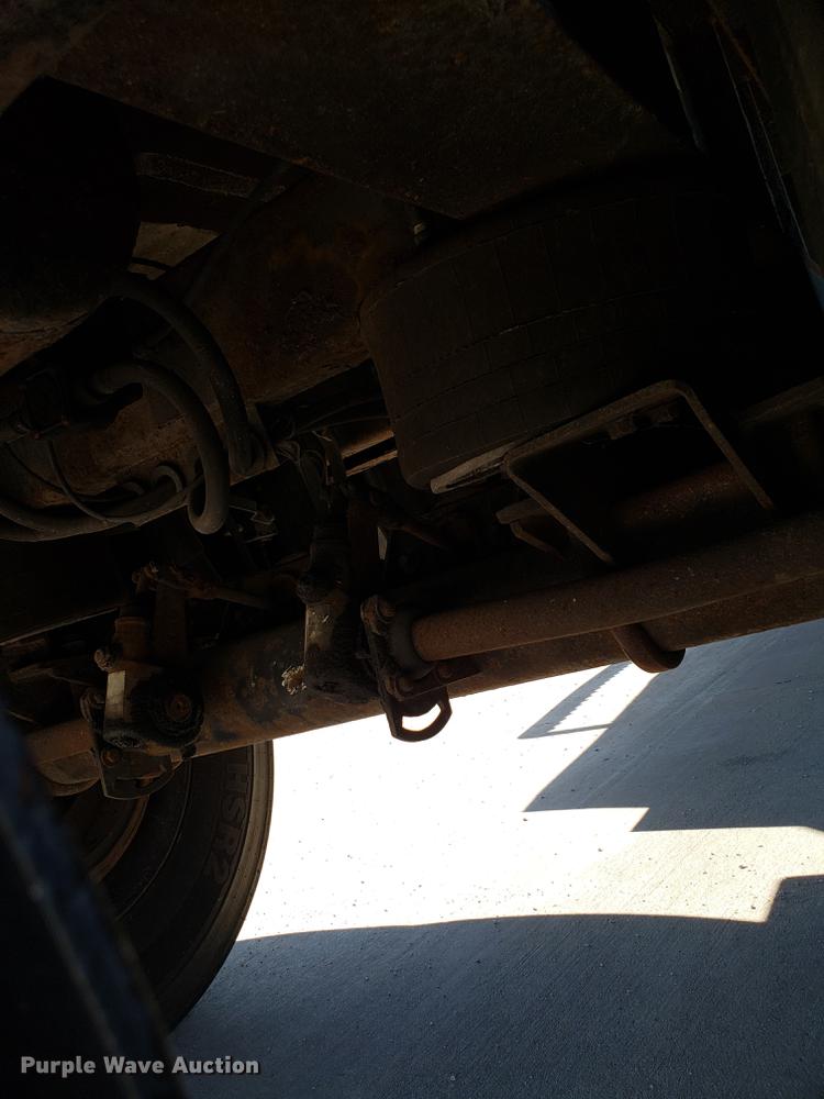 image for item AV9469 2003 Clark refrigerated van trailer