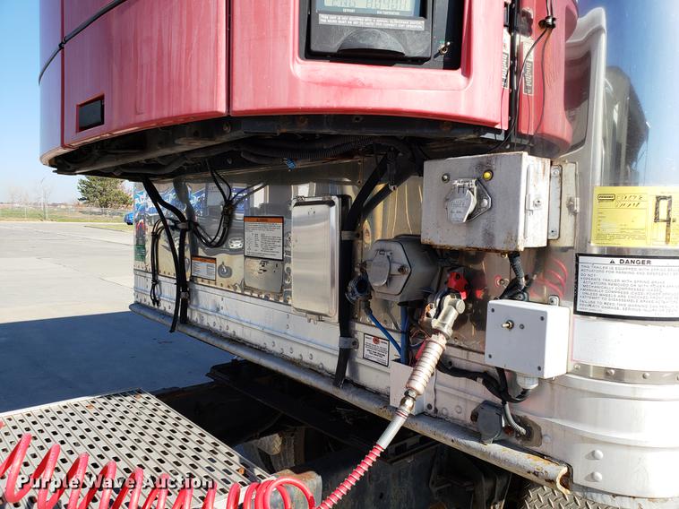 image for item AV9470 2008 Great Dane refrigerated van trailer