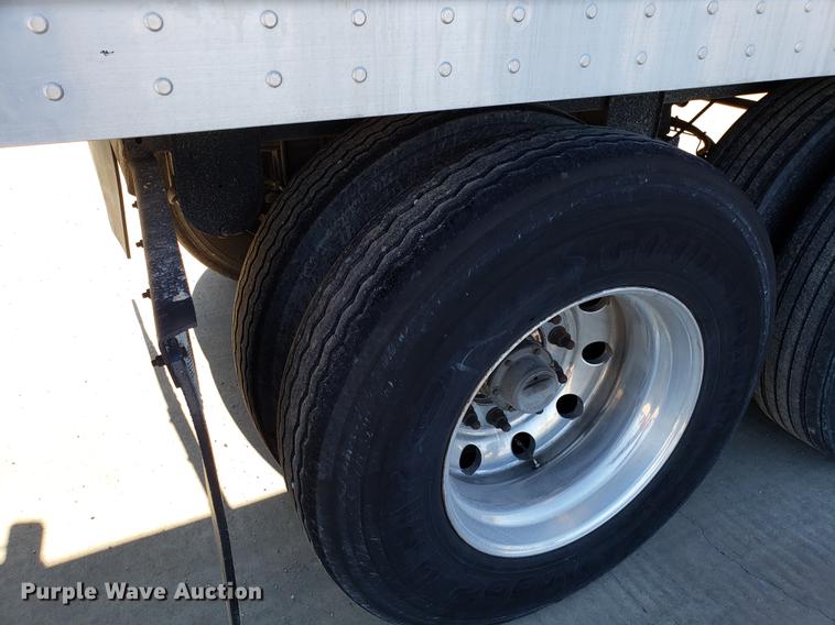 image for item AV9470 2008 Great Dane refrigerated van trailer