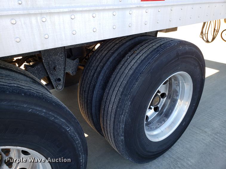 image for item AV9470 2008 Great Dane refrigerated van trailer