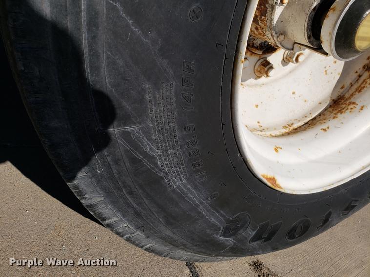 image for item AV9471 1992 Wabash DSA-102CW dry van trailer