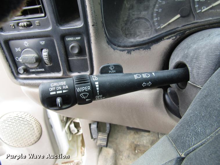 image for item DB2035 2002 GMC Sierra 2500HD pickup truck