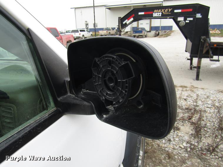 image for item DB2035 2002 GMC Sierra 2500HD pickup truck