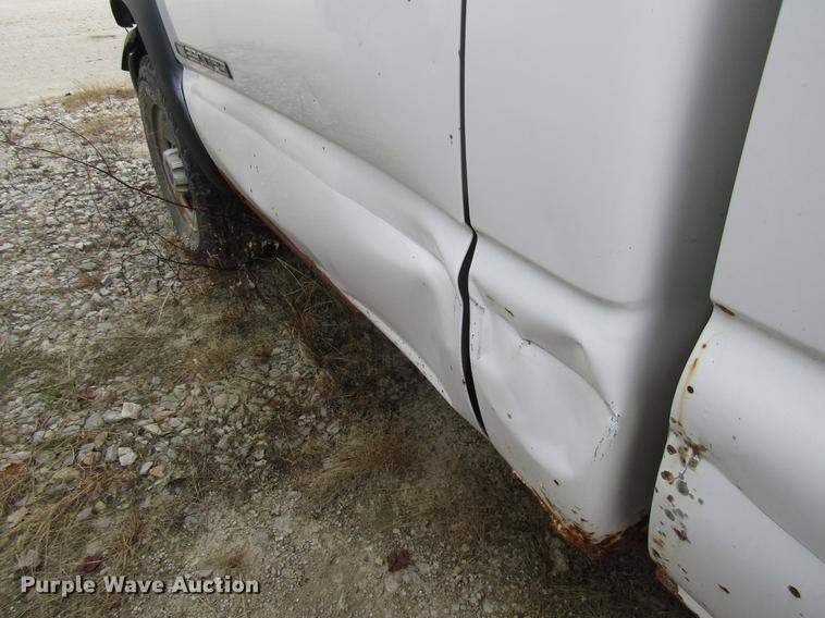 image for item DB2035 2002 GMC Sierra 2500HD pickup truck