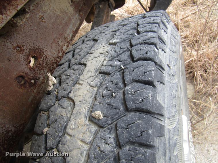 image for item DB2035 2002 GMC Sierra 2500HD pickup truck