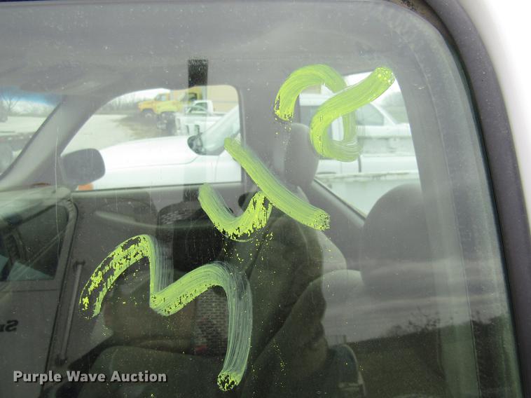 image for item DB2035 2002 GMC Sierra 2500HD pickup truck