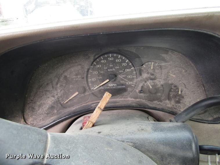 image for item DB2036 2002 GMC Sierra 2500HD pickup truck