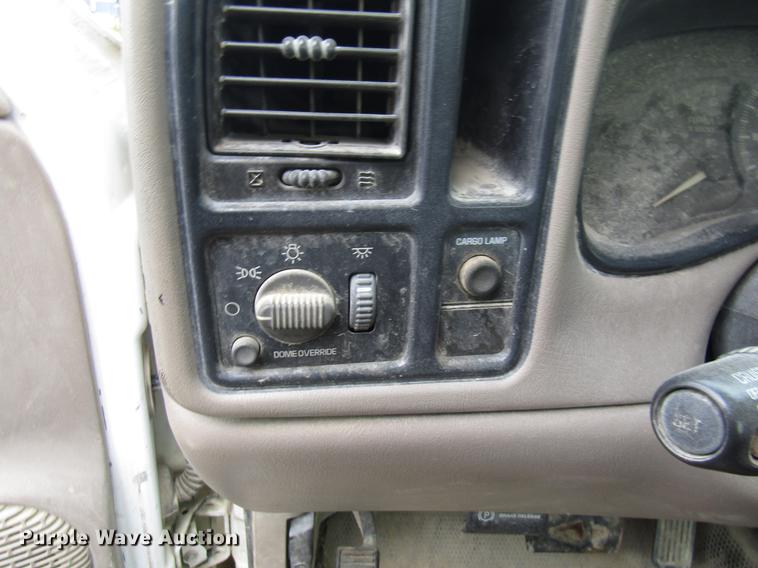 image for item DB2036 2002 GMC Sierra 2500HD pickup truck