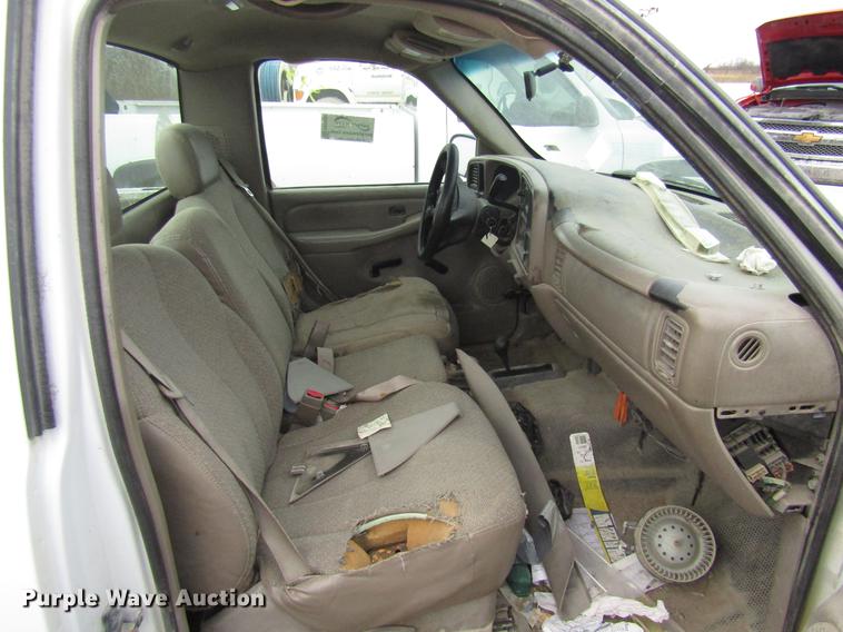 image for item DB2036 2002 GMC Sierra 2500HD pickup truck