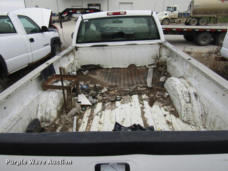 image for item DB2036 2002 GMC Sierra 2500HD pickup truck