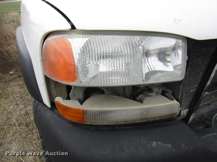 image for item DB2036 2002 GMC Sierra 2500HD pickup truck