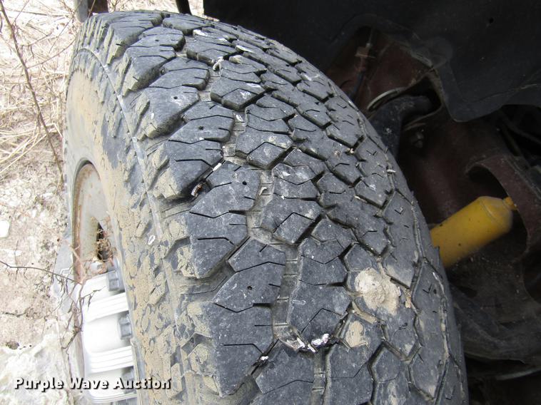 image for item DB2036 2002 GMC Sierra 2500HD pickup truck