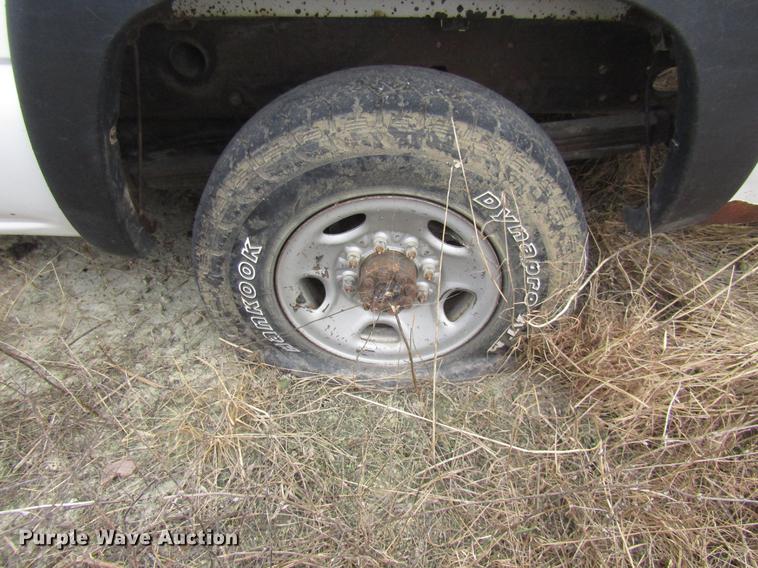 image for item DB2036 2002 GMC Sierra 2500HD pickup truck