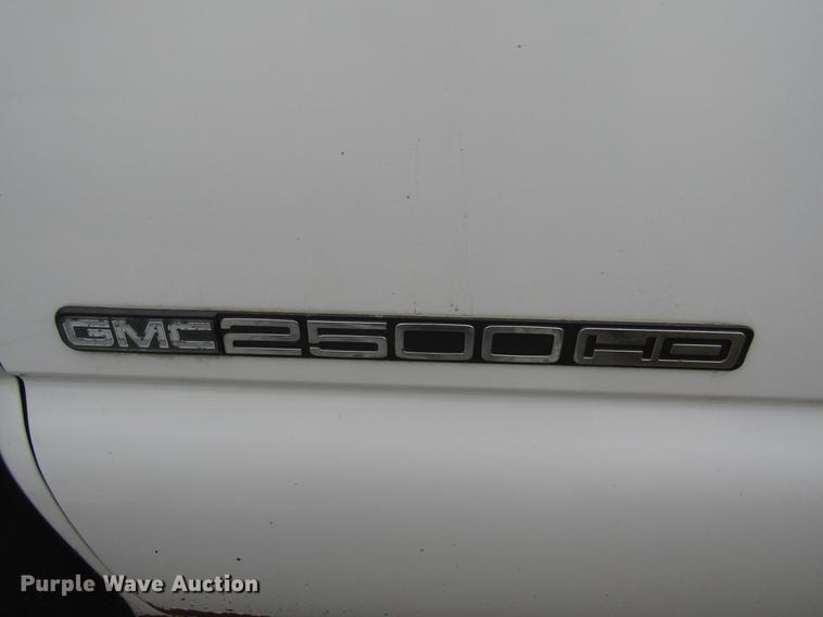 image for item DB2036 2002 GMC Sierra 2500HD pickup truck