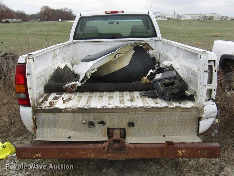 image for item DB2037 2002 GMC Sierra 2500HD pickup truck