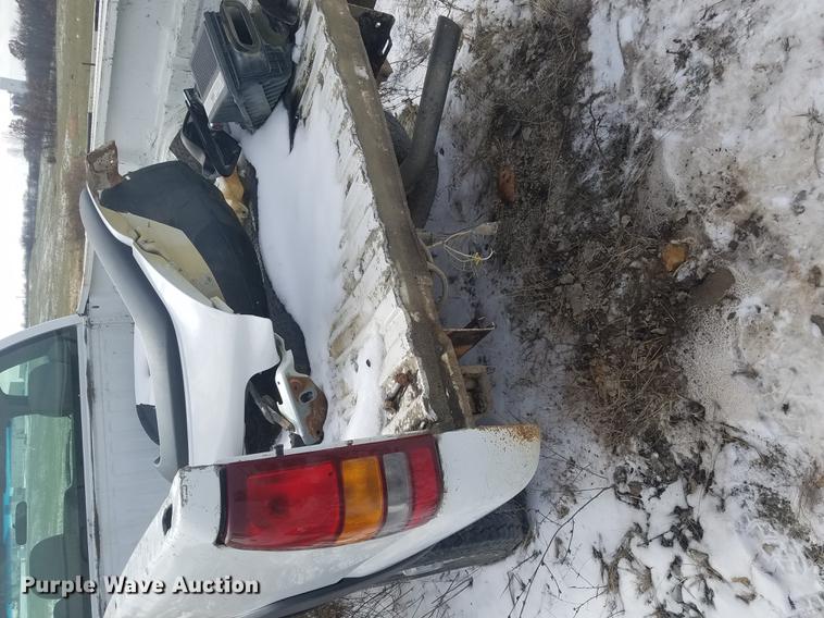 image for item DB2037 2002 GMC Sierra 2500HD pickup truck