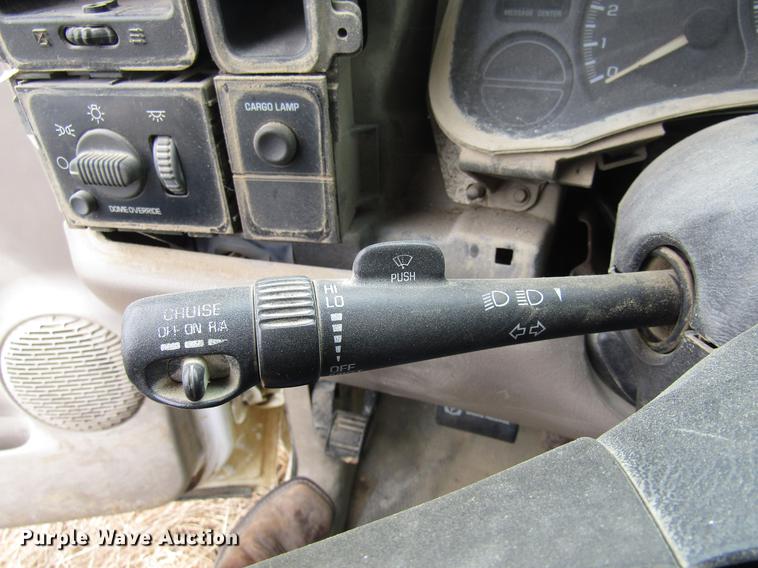 image for item DB2037 2002 GMC Sierra 2500HD pickup truck