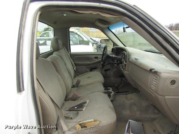 image for item DB2037 2002 GMC Sierra 2500HD pickup truck