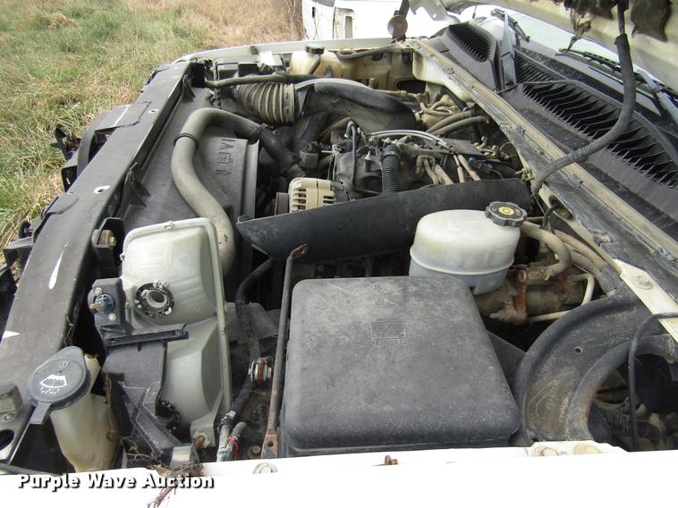 image for item DB2037 2002 GMC Sierra 2500HD pickup truck