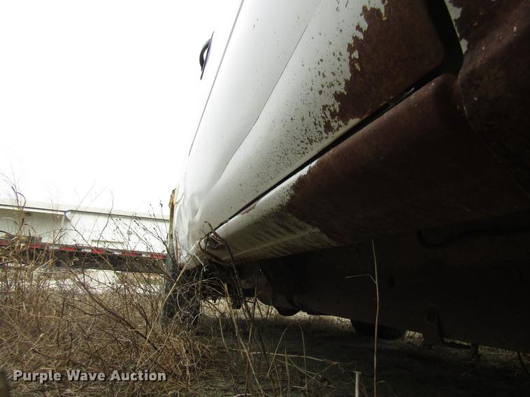 image for item DB2037 2002 GMC Sierra 2500HD pickup truck