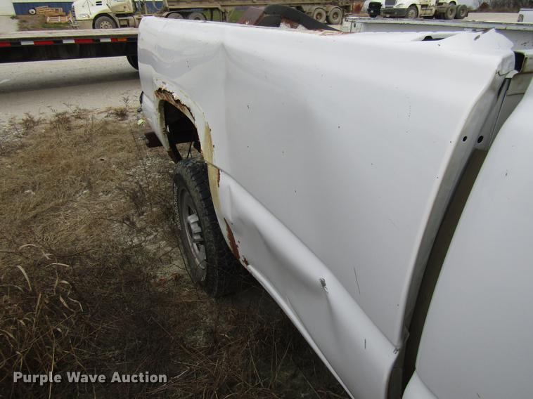 image for item DB2037 2002 GMC Sierra 2500HD pickup truck