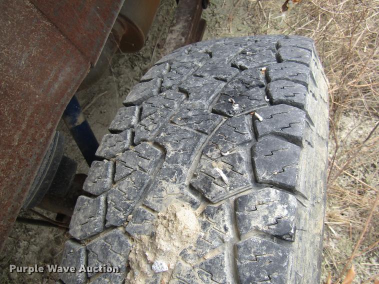 image for item DB2037 2002 GMC Sierra 2500HD pickup truck