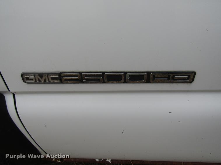 image for item DB2037 2002 GMC Sierra 2500HD pickup truck