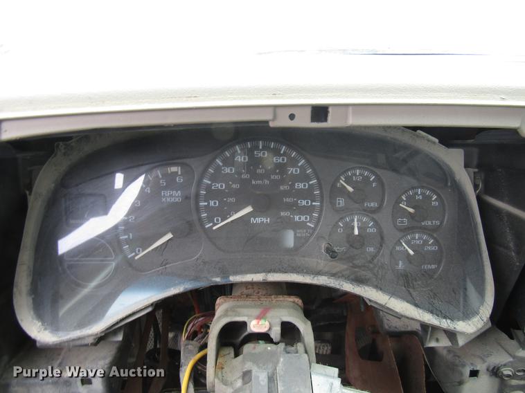 image for item DB2038 2002 GMC Sierra 2500HD Ext. Cab pickup truck