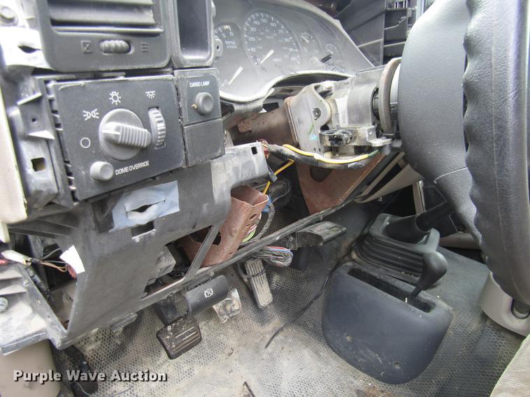 image for item DB2038 2002 GMC Sierra 2500HD Ext. Cab pickup truck