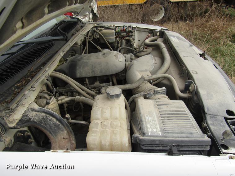 image for item DB2038 2002 GMC Sierra 2500HD Ext. Cab pickup truck