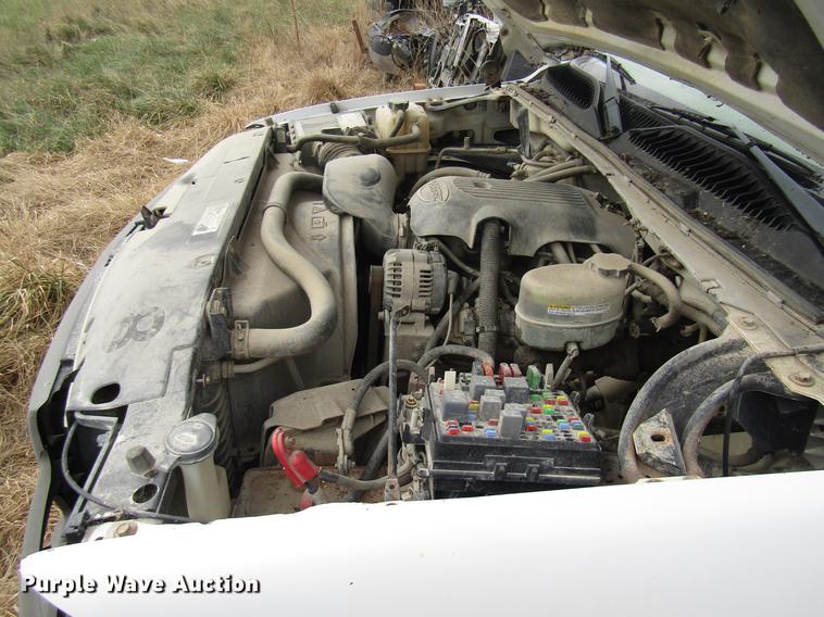 image for item DB2038 2002 GMC Sierra 2500HD Ext. Cab pickup truck