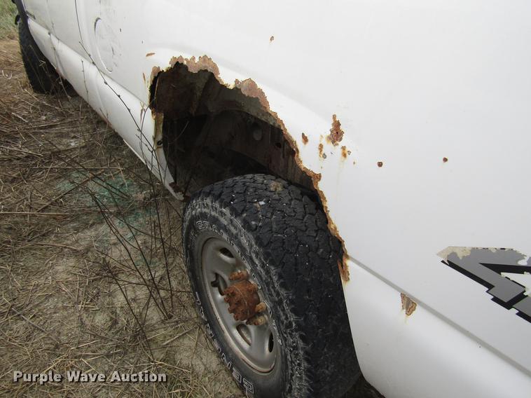 image for item DB2038 2002 GMC Sierra 2500HD Ext. Cab pickup truck