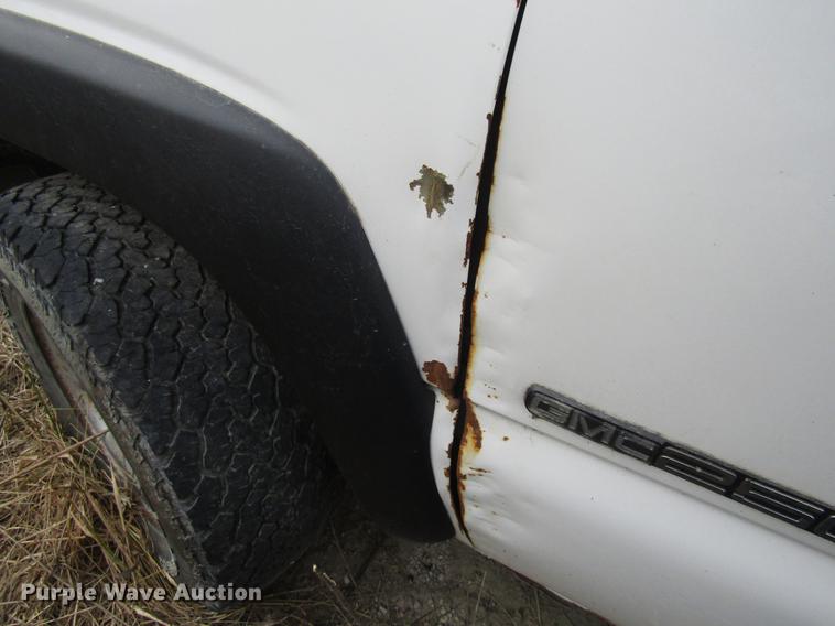 image for item DB2038 2002 GMC Sierra 2500HD Ext. Cab pickup truck