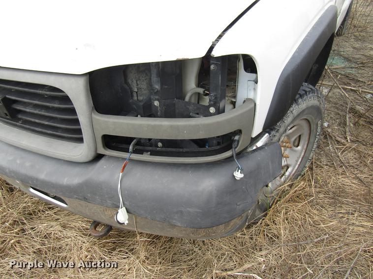 image for item DB2038 2002 GMC Sierra 2500HD Ext. Cab pickup truck