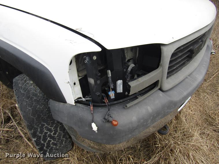 image for item DB2038 2002 GMC Sierra 2500HD Ext. Cab pickup truck