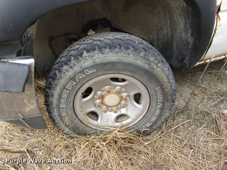 image for item DB2038 2002 GMC Sierra 2500HD Ext. Cab pickup truck