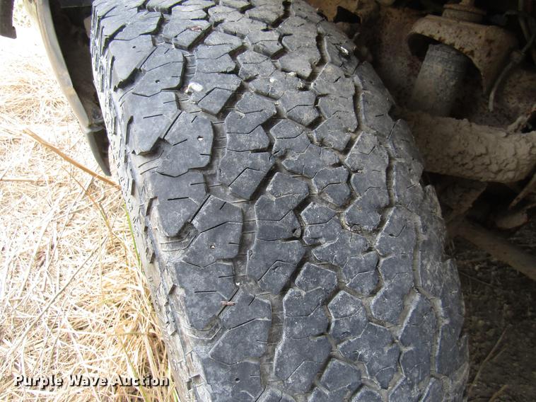 image for item DB2038 2002 GMC Sierra 2500HD Ext. Cab pickup truck