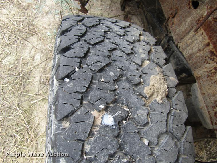 image for item DB2038 2002 GMC Sierra 2500HD Ext. Cab pickup truck