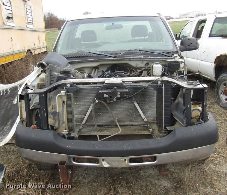 image for item DB2039 2002 GMC Sierra 2500HD pickup truck
