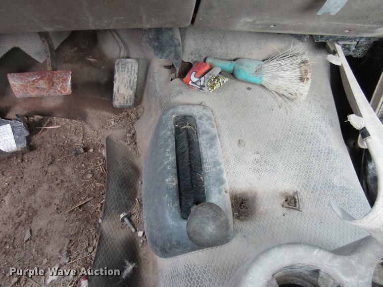 image for item DB2039 2002 GMC Sierra 2500HD pickup truck